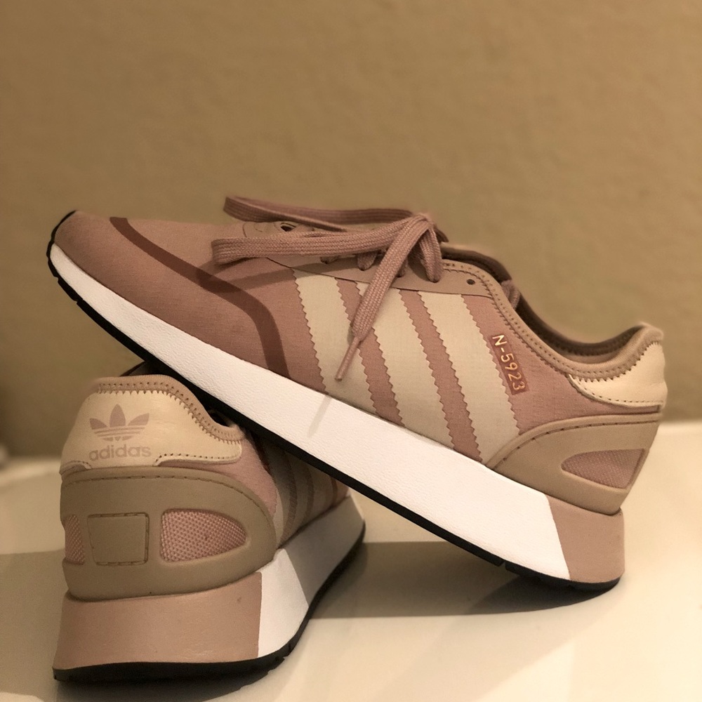 ADIDAS N-5923 PINK SIZE 8.5